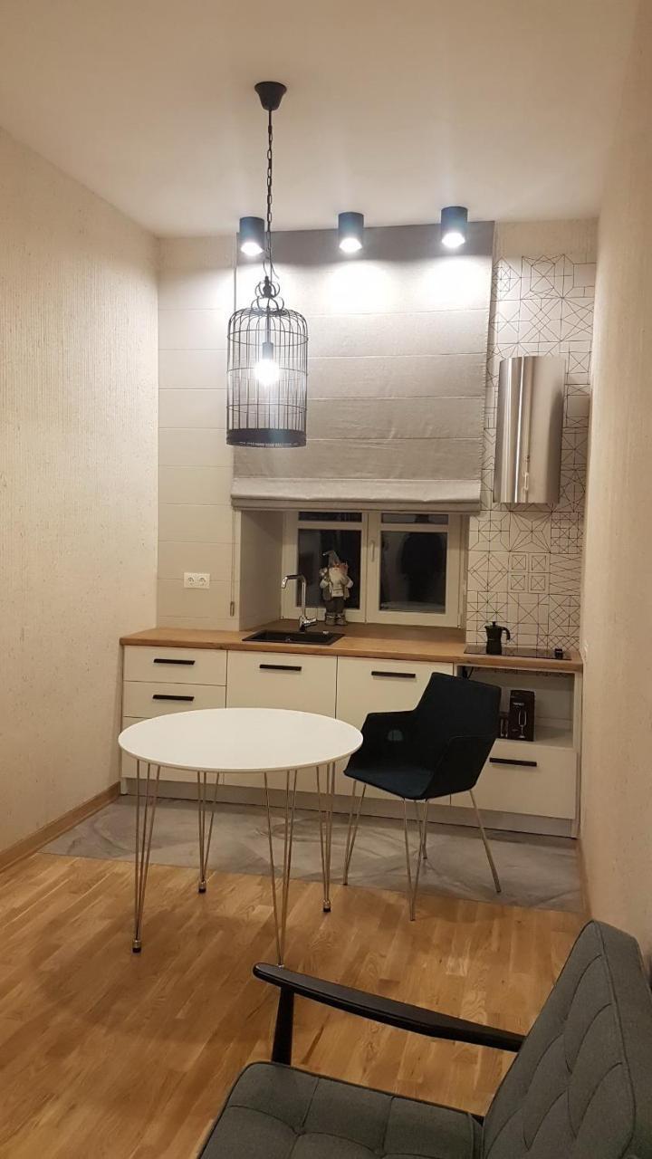 Lviv Wall Street Apt Экстерьер фото