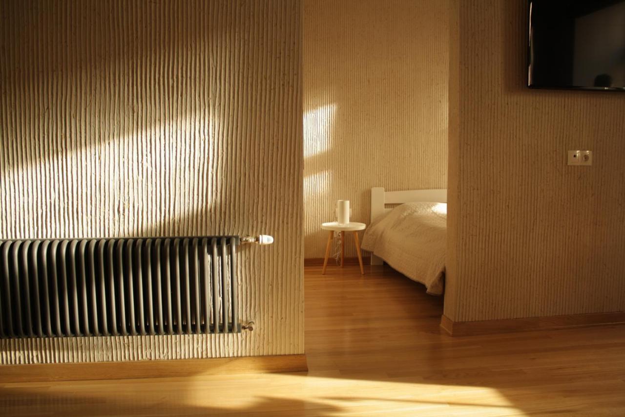 Lviv Wall Street Apt Экстерьер фото